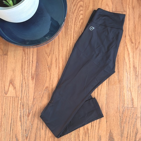 Puma leggings - Picture 2 of 3